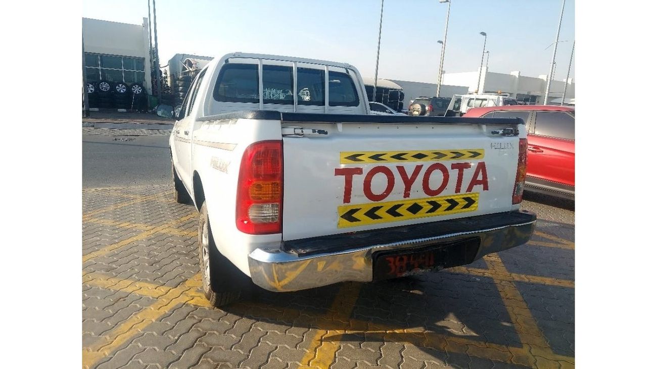 Toyota Hilux DC 4WD 2.4L DIESEL MANUAL TRANSMISSION