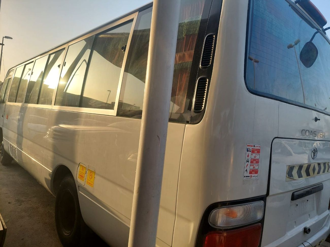 Toyota Coaster 4.2L DIESEL 30 SEATER MANUAL TRANSMISSION