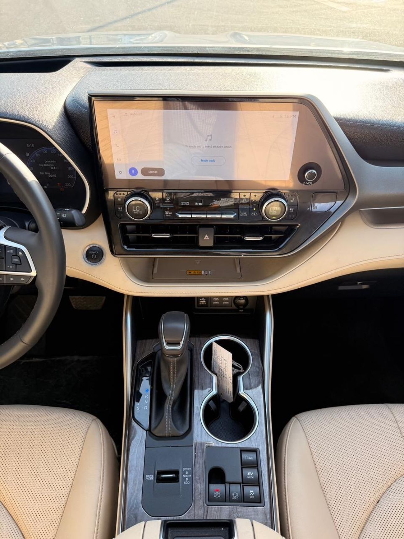 Toyota Highlander Hybrid Platinum 2.5L // panoramic, 360 Camera // head up display full option 2024