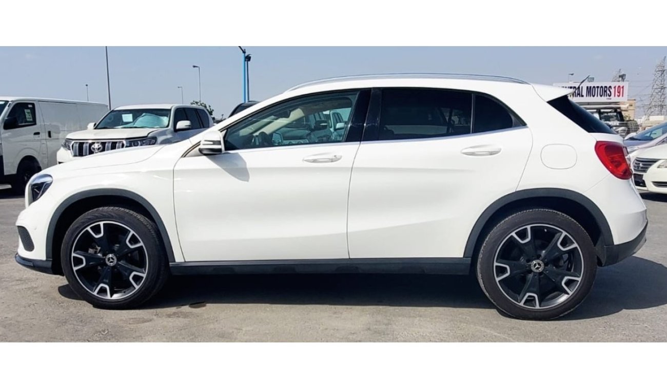 مرسيدس بنز GLA 250 Std