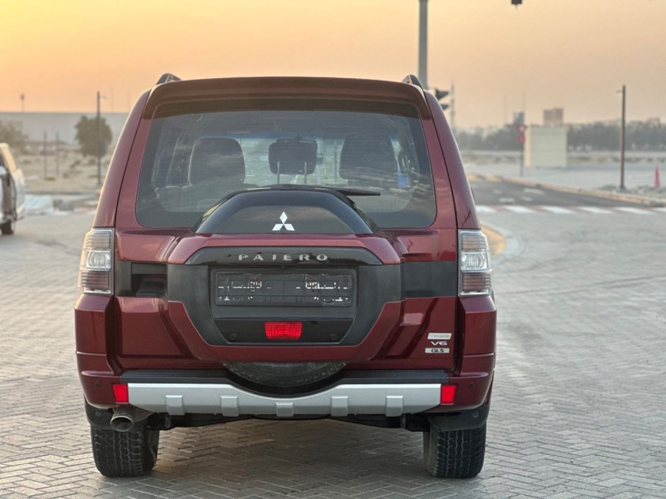 Mitsubishi Pajero Std 3.5L MODEL 2017 GCC CAR PERFECT CONDITION INSIDE AND OUT SIDE