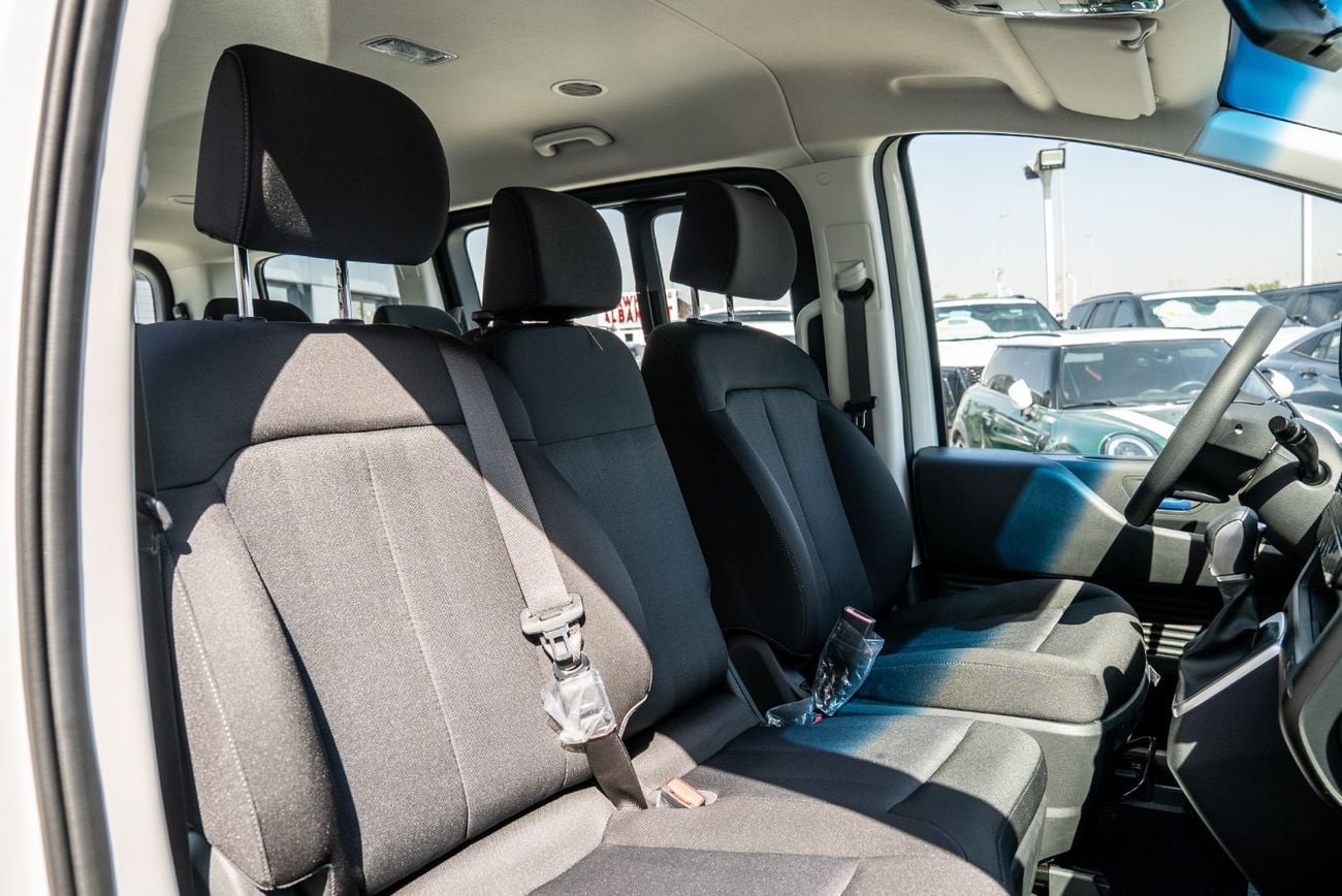 هيونداي ستاريا LUXURY 2025 Brand New 11 Seater Diesel 2.2L Turbo 4 Cylinders GCC