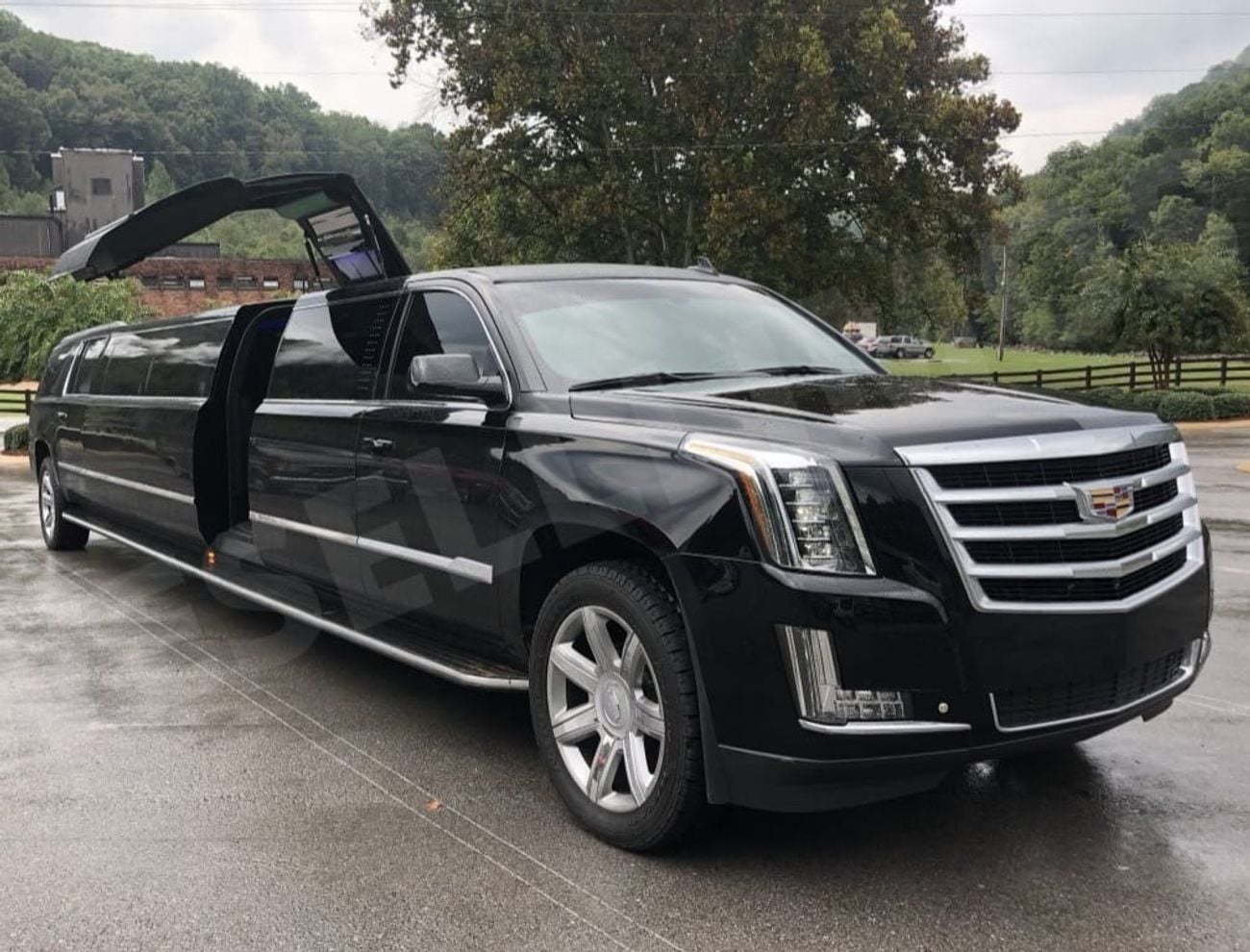 كاديلاك إسكالاد 2019 Cadillac Escalade Limousine