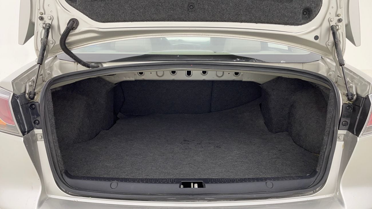 ميتسوبيشي لانسر GLS HIGHLINE 1.6 | بدون دفعة مقدمة | اختبار القيادة في المنزل