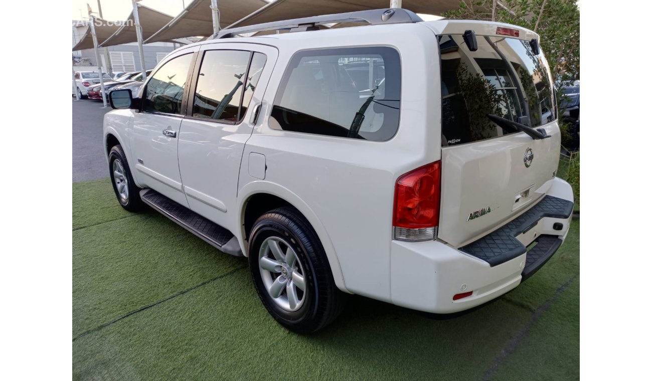 Nissan Armada Gulf model 2011 number one camera hole screen cruise control in excellent condition