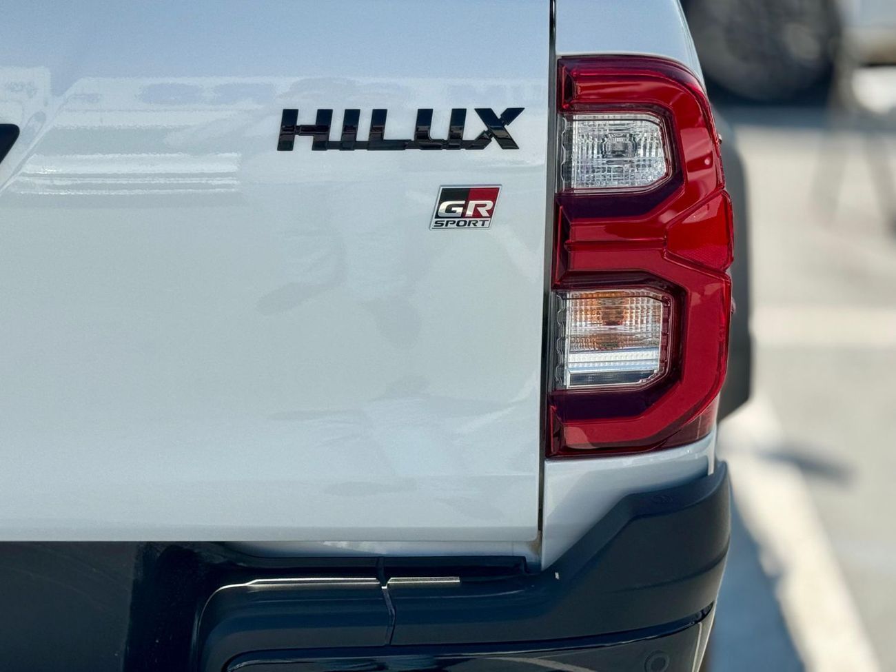 تويوتا هيلوكس GR Sport 4.0L 2025 Export Price @177,000 AED