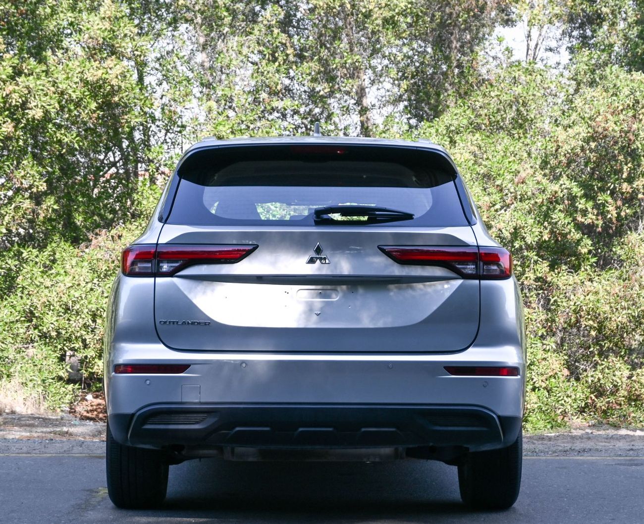 ميتسوبيشي آوتلاندر ميتسوبيشى أوتد لاندر 2023 - خليجى - بدون  حوادث - محرك 2.4 -  ممشى قليل- بحاله ممتازهم