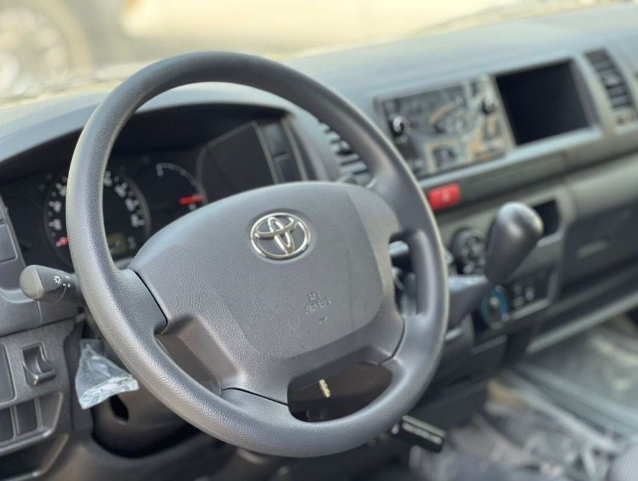 Toyota Hiace TOYOTA HIACE 2.7 BUS HIAH ROOF 16 -SEATS