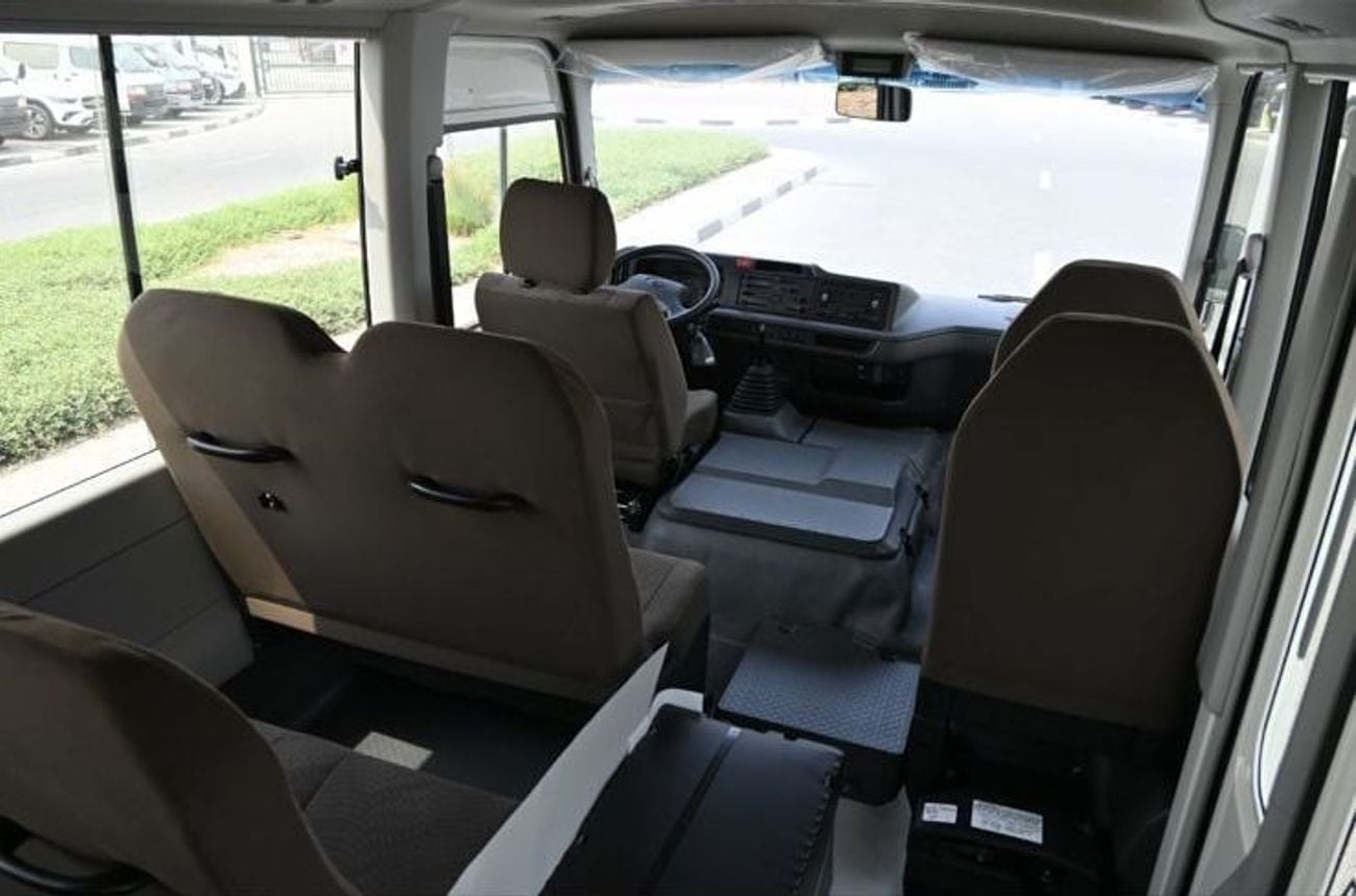 تويوتا كوستر 2.7L (23-Seater) Manual, Automatic Door, Model 2025 For Export