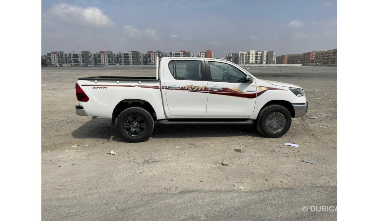 Toyota Hilux GLX Toyota Hilux (TGN126) 2.7L Petrol, Pick-up, 4WD, 4Doors, Color White Model 2022