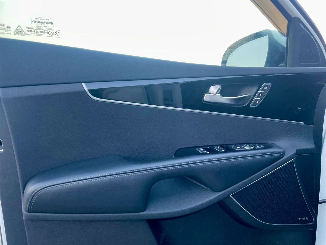 كيا سورينتو 2016 Kia Sorento SX Edition Full Option Panorama View - 3.3L V6 - 7 Seater With Radar - 98,000 Milea