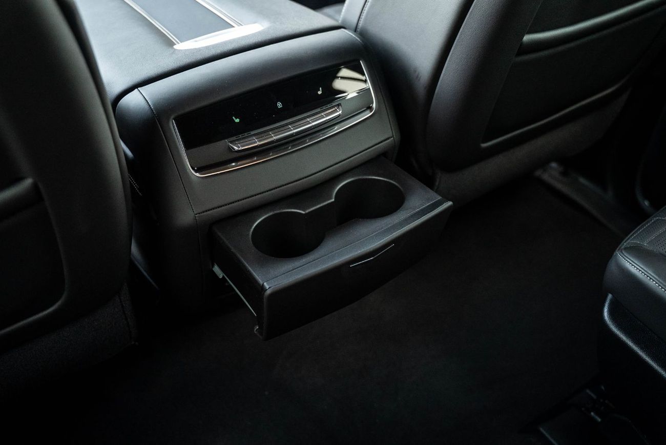 كاديلاك إسكالاد Sport Platinum 6.2L AWD