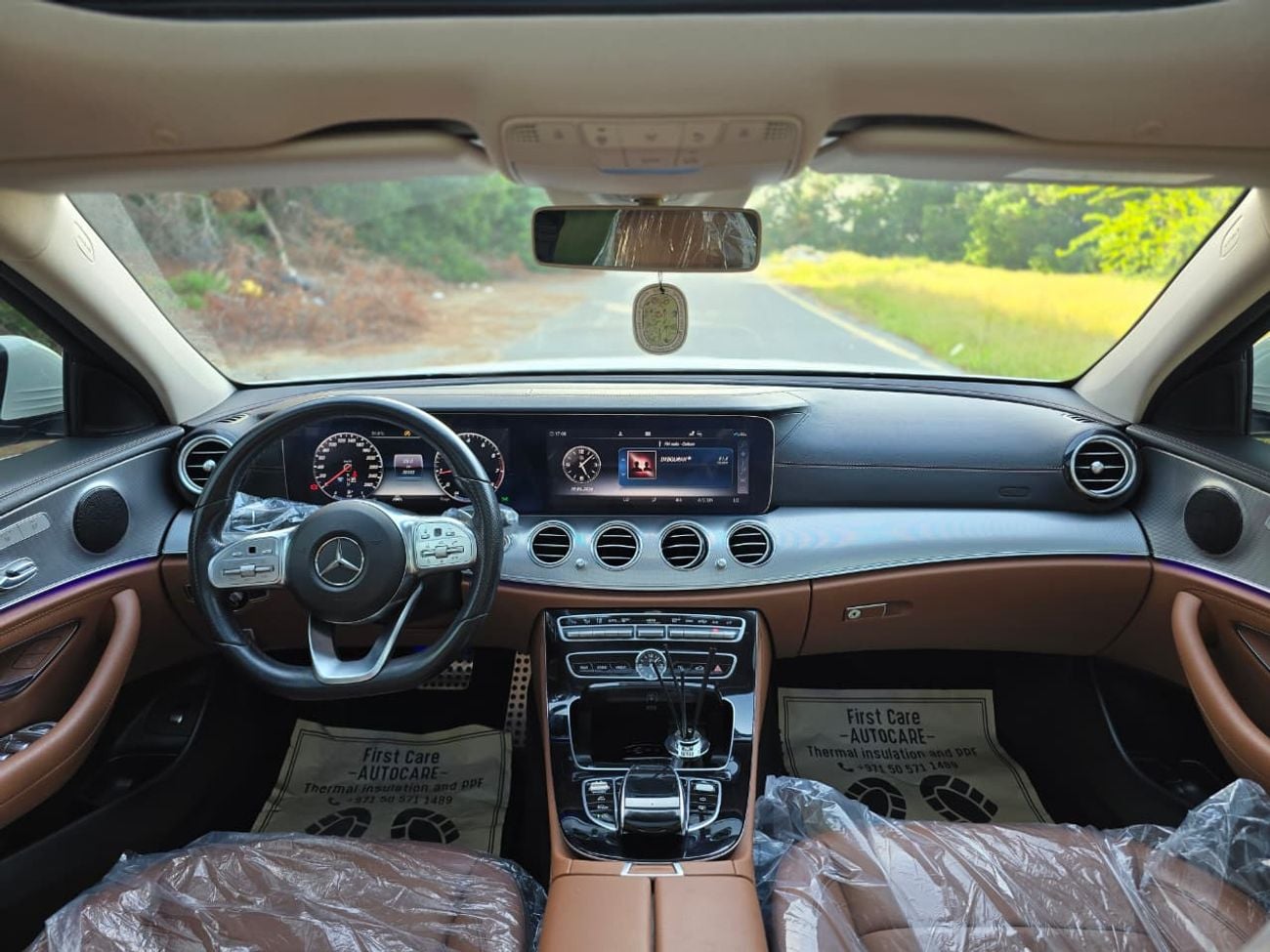 Mercedes-Benz E300 Premium + 2.0L MERCEDES E-300 2020 GCC // LOW MILEAGE // PERFECT CONDITION // FULL OPITION