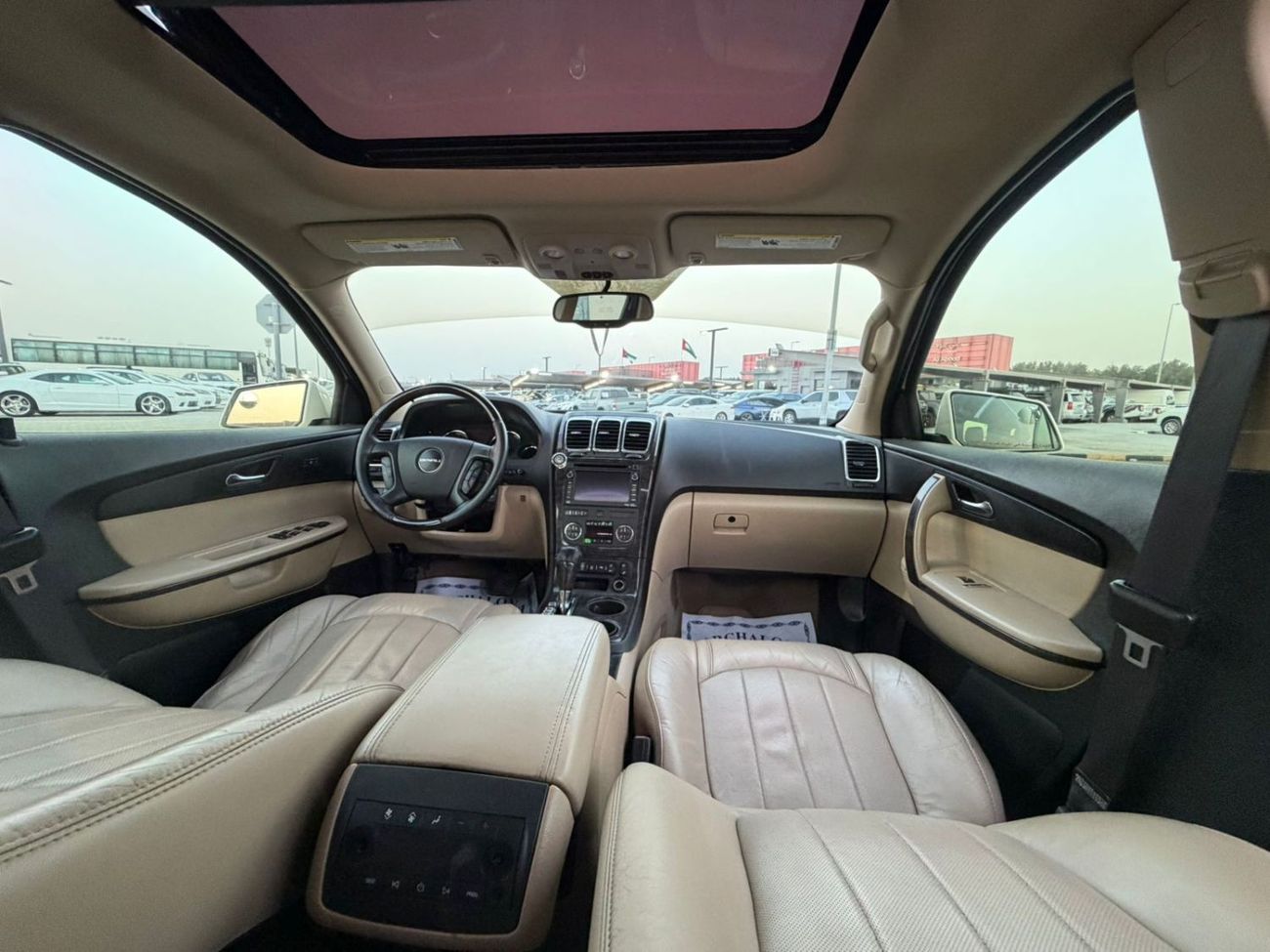 GMC Acadia Excellent condition & luxury feel