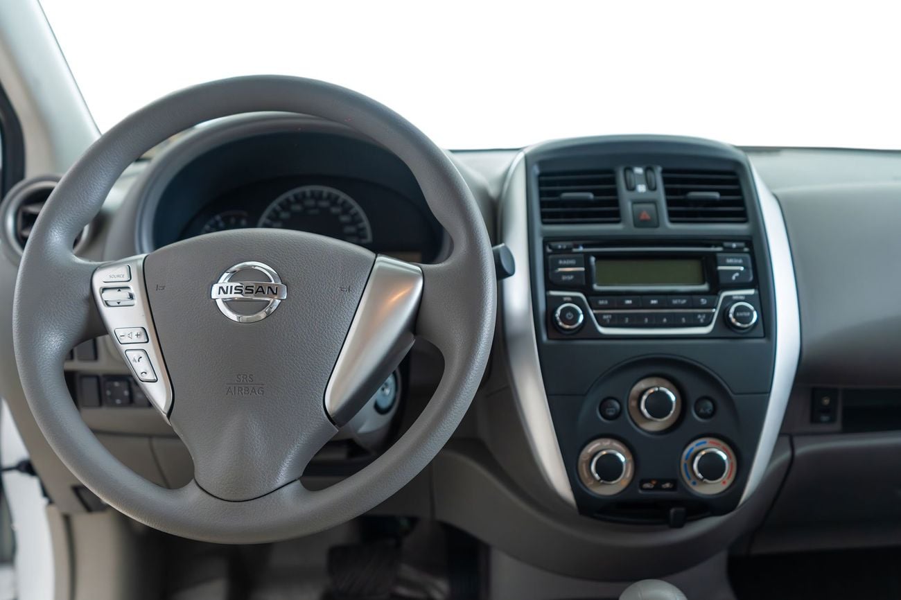 نيسان صني SV 1.5