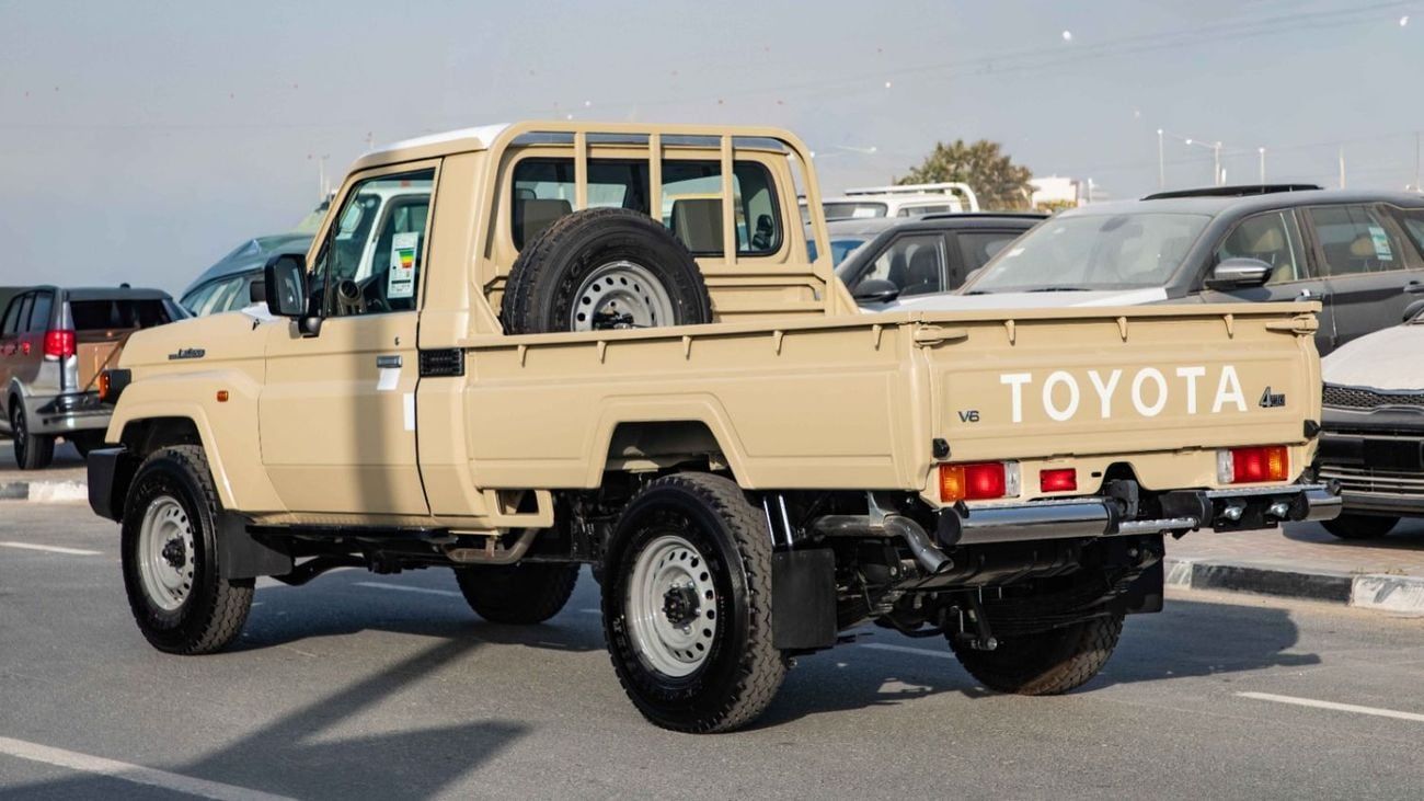 تويوتا لاند كروزر بيك أب 70 