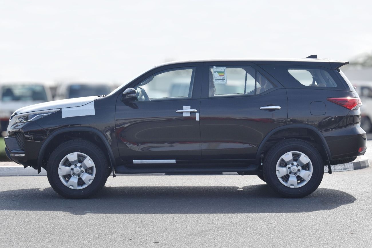 Toyota Fortuner DIESEL ,2.4L V4, STD 17' STL WHL, 2AB KNEE MATERIAL, PHANTOM BROWN INSIDE (CODE: TFR242401)