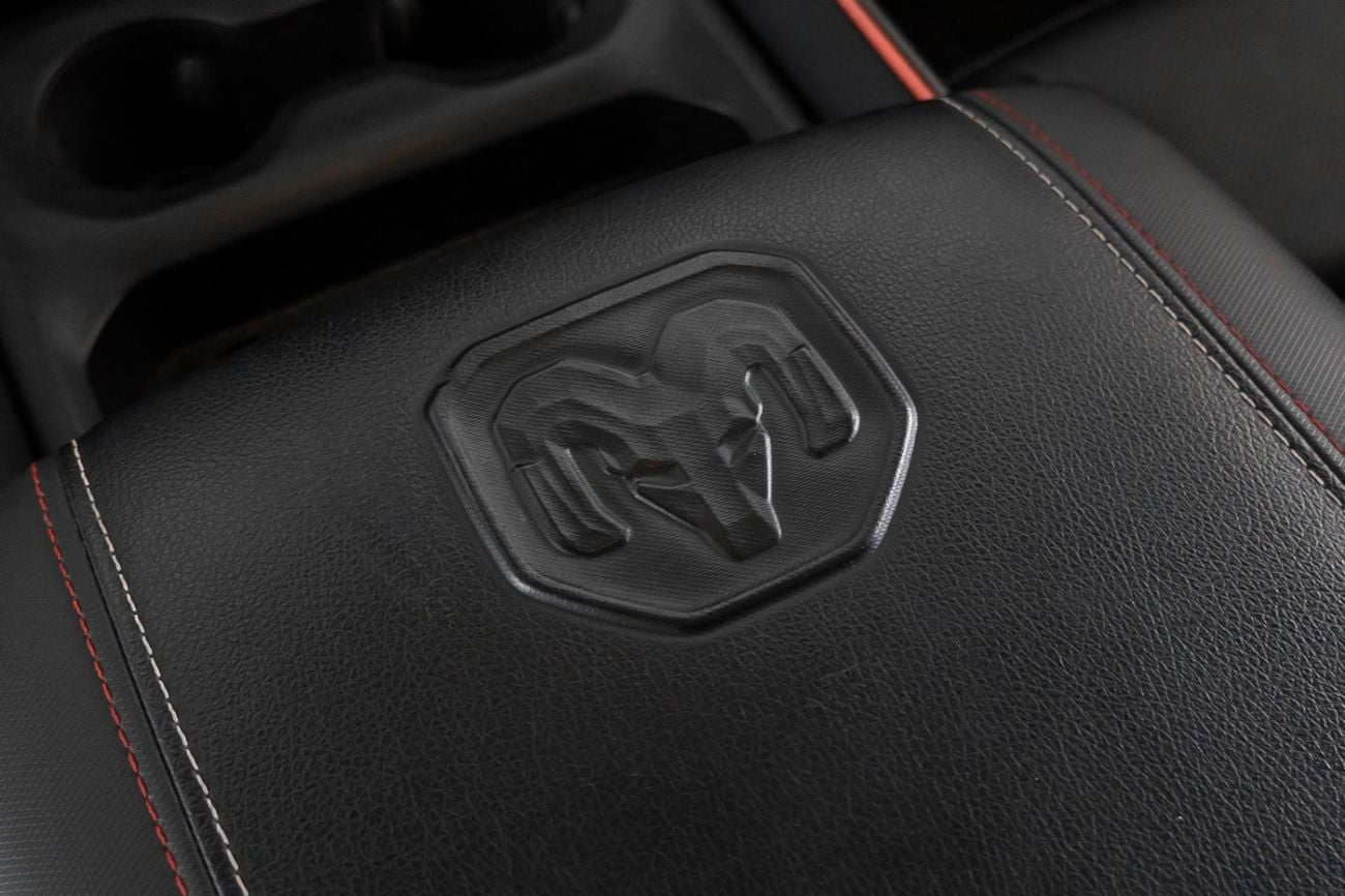 رام 1500 Rebel Crew Cab 5.7L