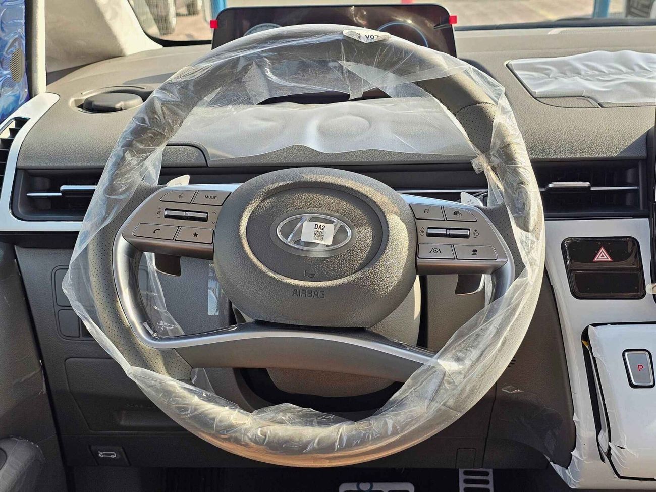 Hyundai Staria LEXURY, 3.5L V6, A/T, POWER SEAT WITH 360* CAMERA / SUNROOF / 9 SEATER / (CODE # 67983)
