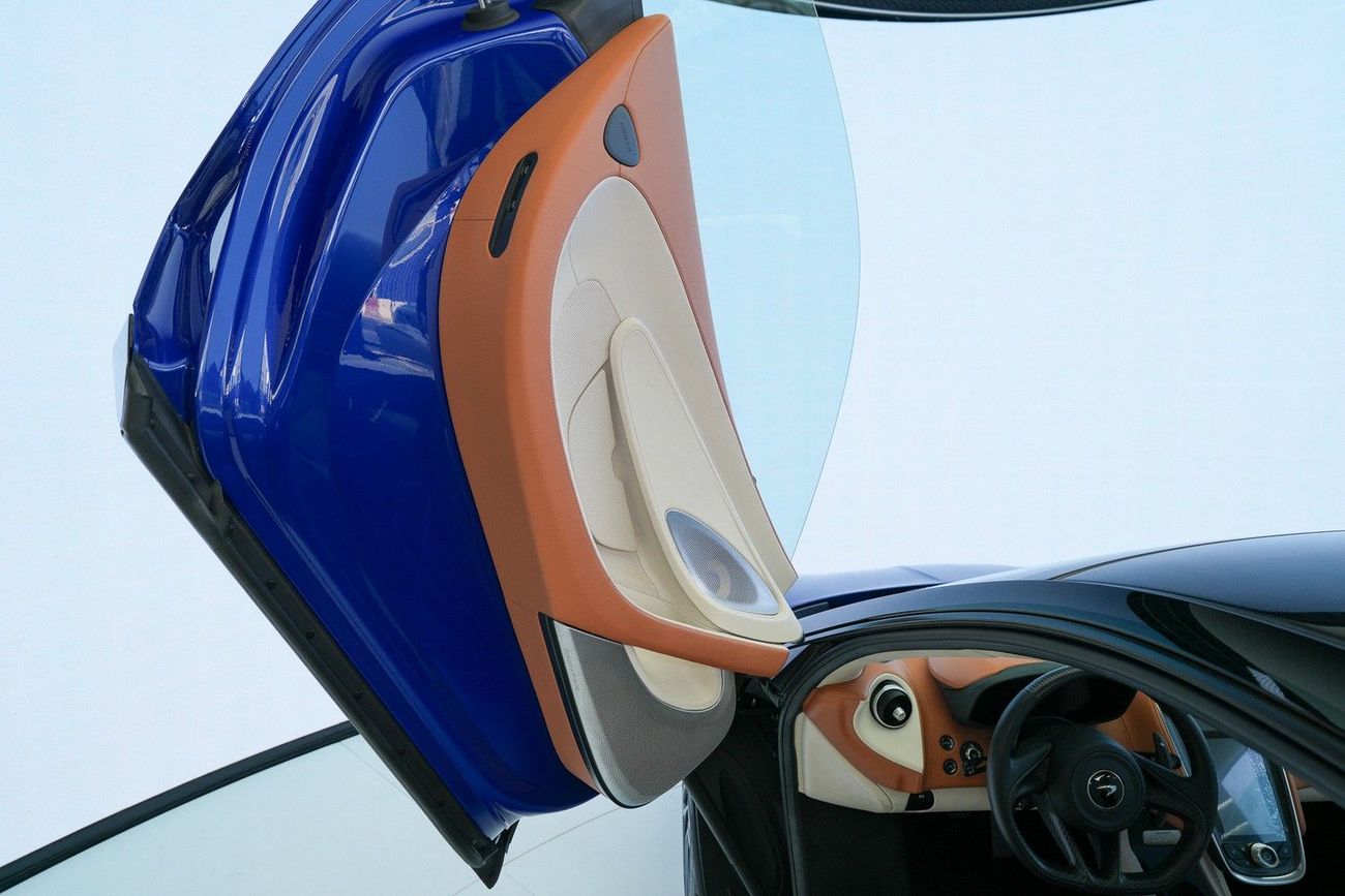 McLaren GT STD McLaren GT