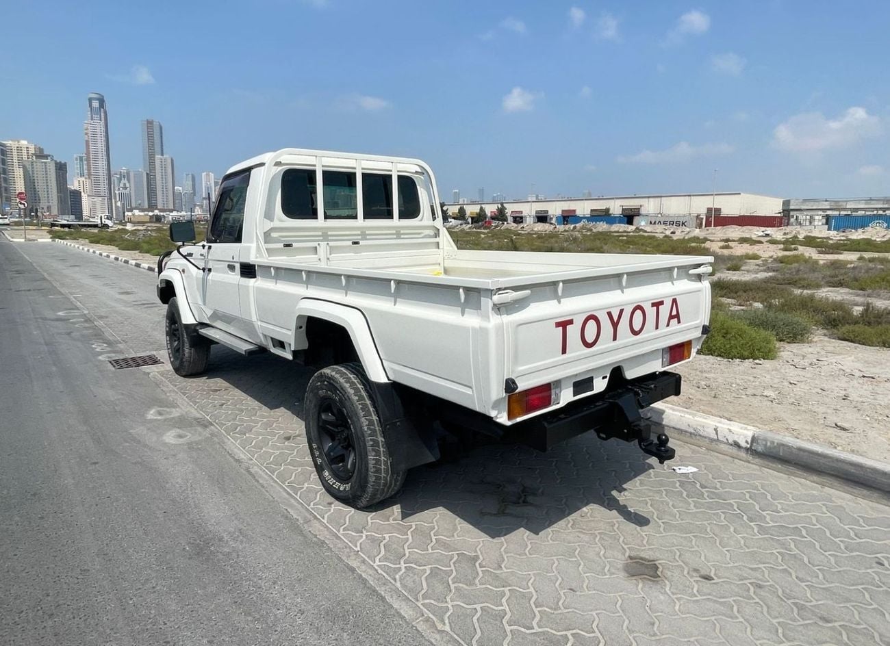 تويوتا لاند كروزر بيك آب RIGHT HAND VEHICLE ONLY FOR EXPORT 4.5 LITER