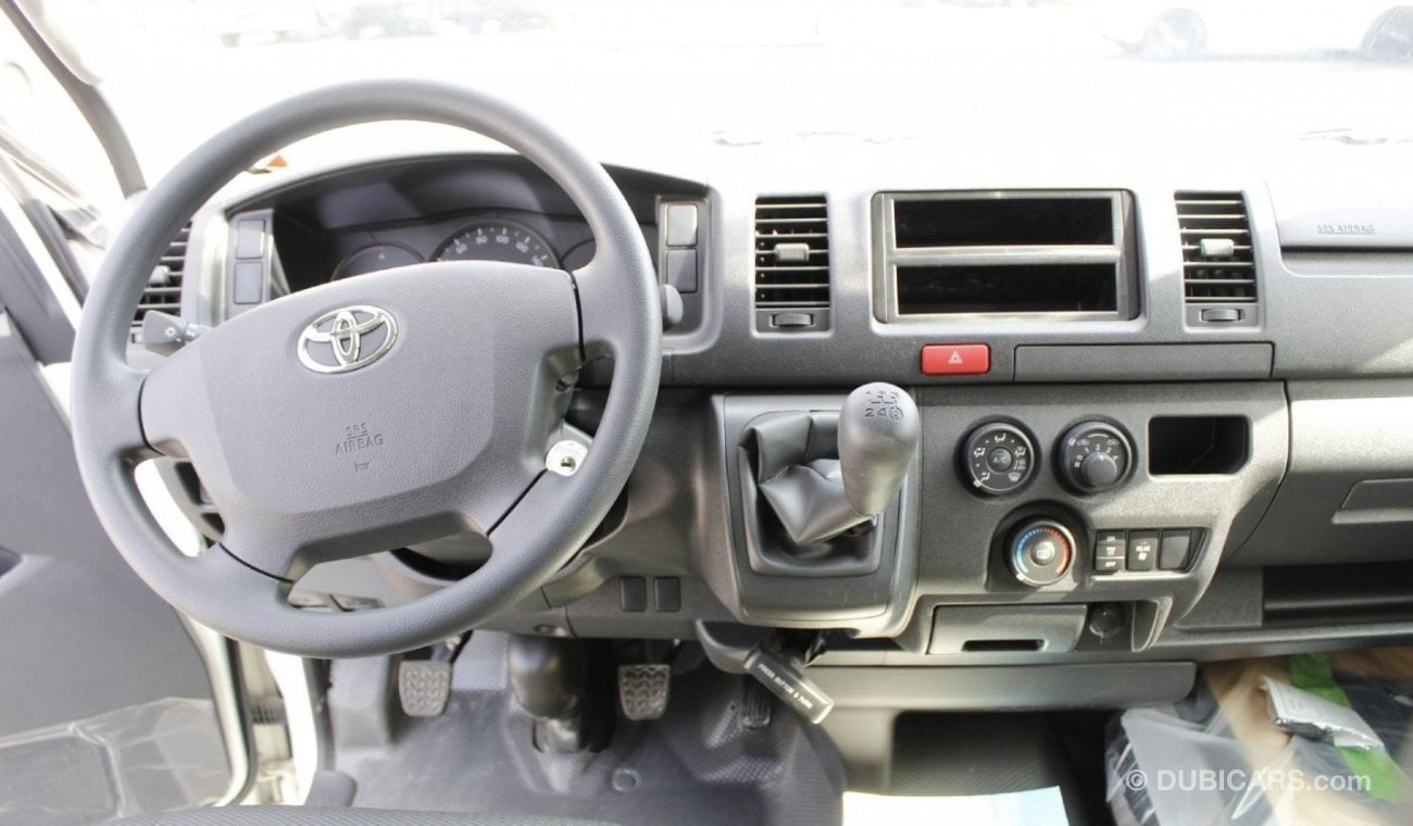 Toyota Hiace TOYOTA HIACE 2.5L MT 2023