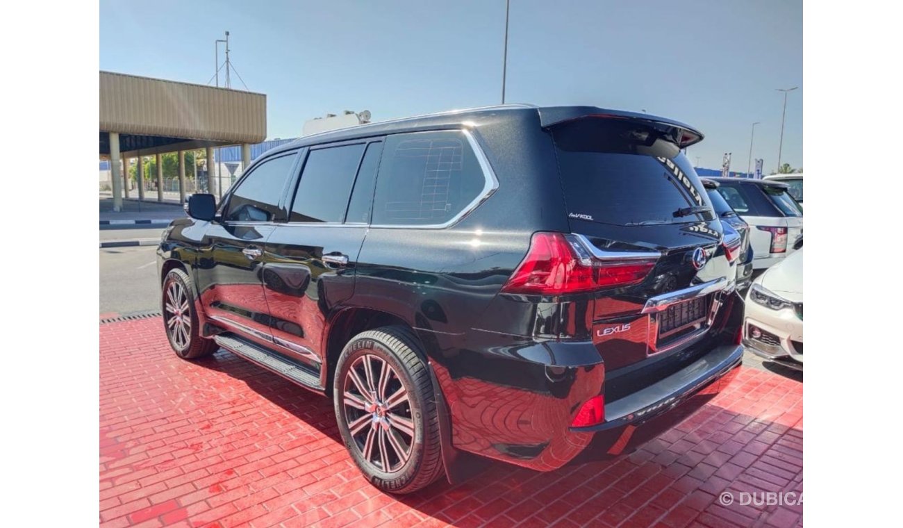 Lexus LX570 Platinum under warranty 2019 GCC