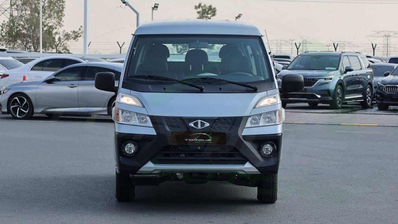 سي إم سي D 260 ( Only For Export ) Window Van 2.4L RWD 2025 GCC BRAND NEW