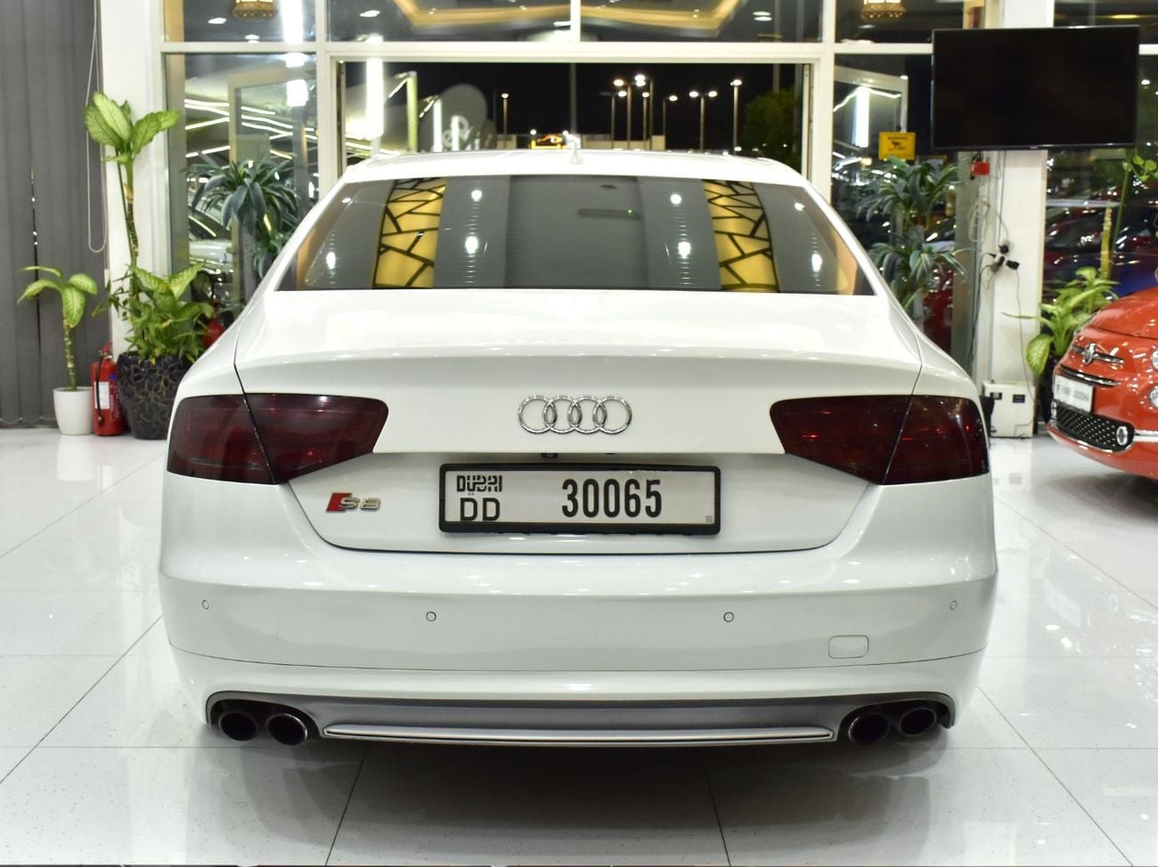 أودي S8 EXCELLENT DEAL for our Audi S8 TFSi ( 2013 Model ) in White Color Korean Specs