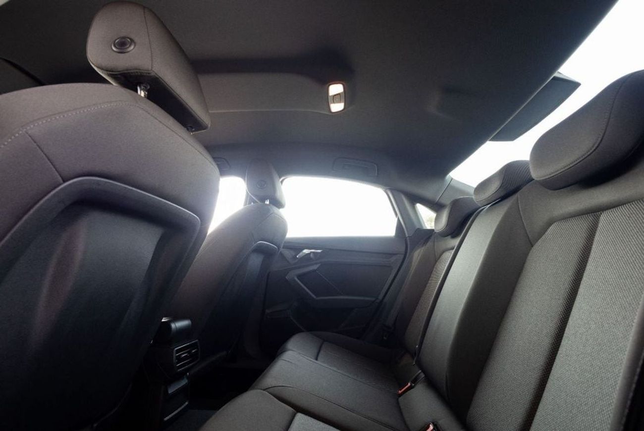 أودي A3 35 TFSI 1.4L Audi A3 35TFSI 2021 GCC under Warranty with Flexible Down-Payment.