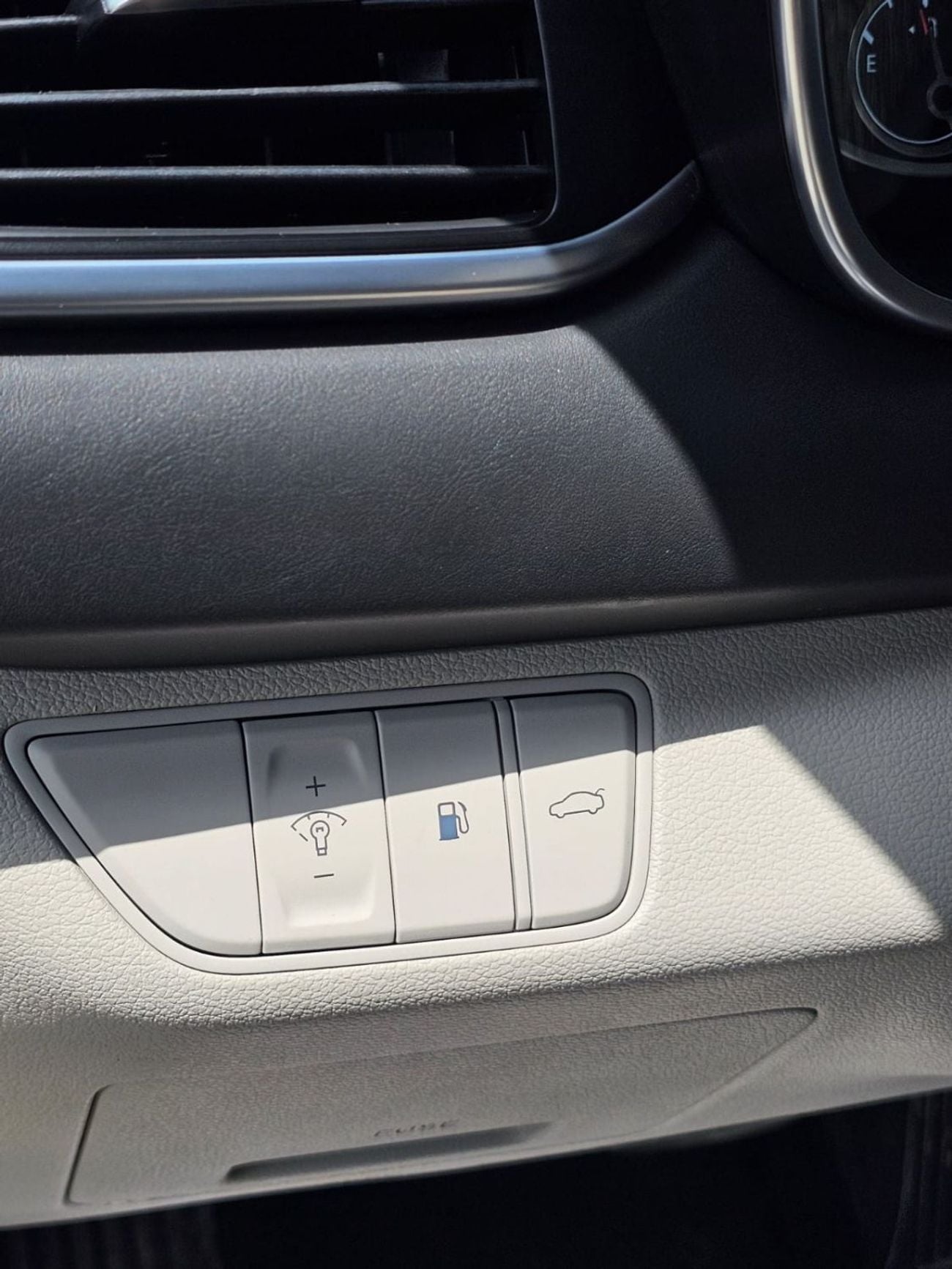 جينيسس G70 Prestige 2.0L AWD