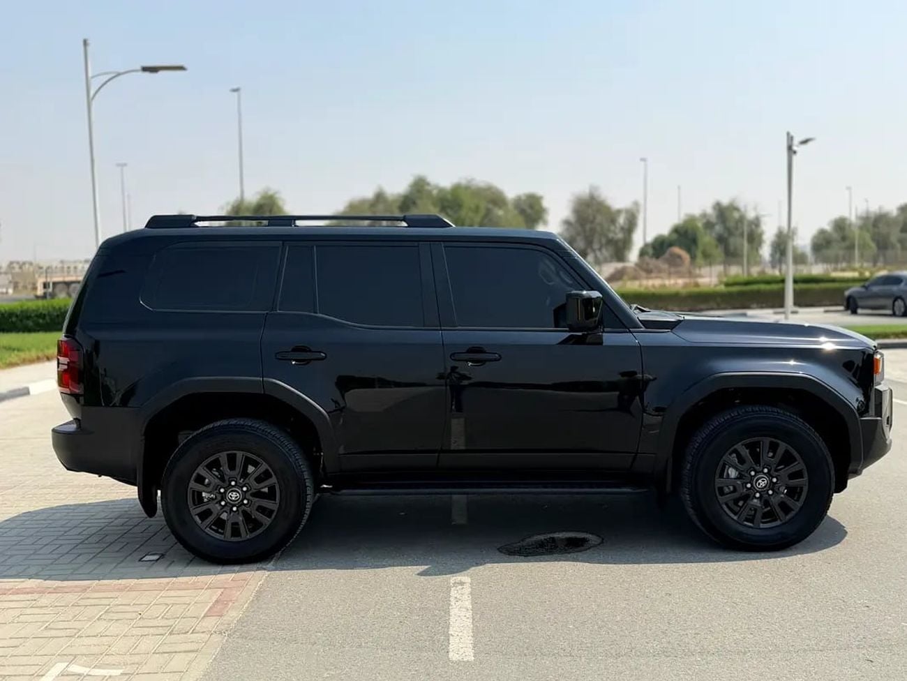 Toyota Prado GXR Turbo - Al futtaim warranty - GCC Specs