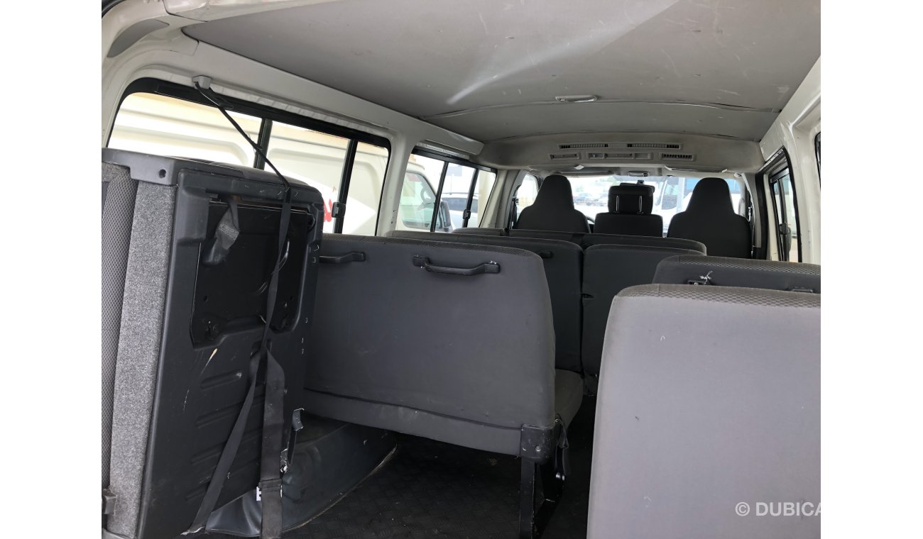 Toyota Hiace Toyota Hiace bus 15 str,model:2013. Excellent Condition