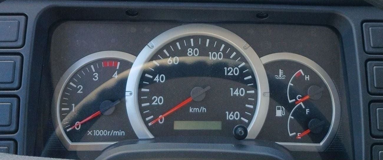 ميتسوبيشي فوسو كانتير Mitsubishi Canter Cargo Body 4.2L Diesel MT 2024YM