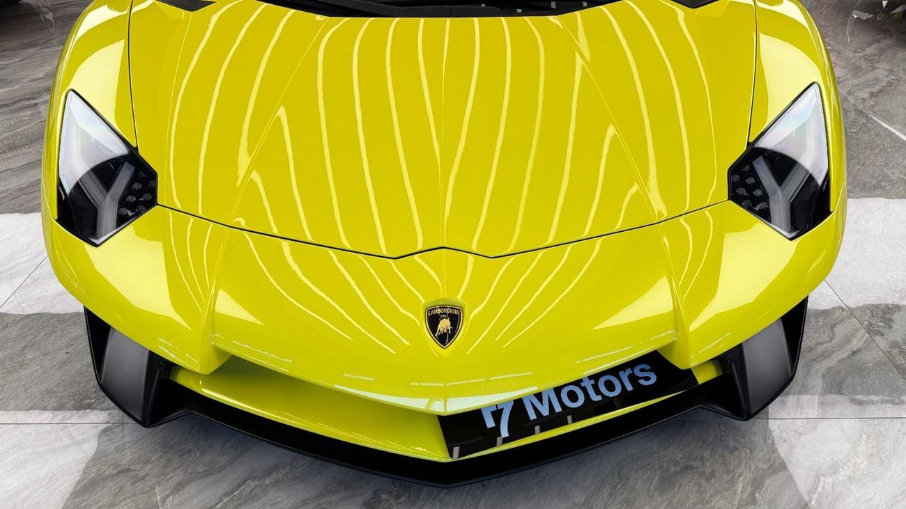 Lamborghini Aventador 6.5L V12 Lamborghini Aventador SV 2017 - LP 750-4 SV Roadster - Yellow (Giallo)