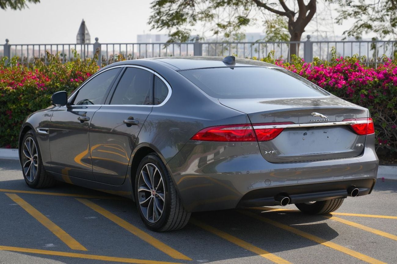 Jaguar XF 25T 2017!! GCC SPECS