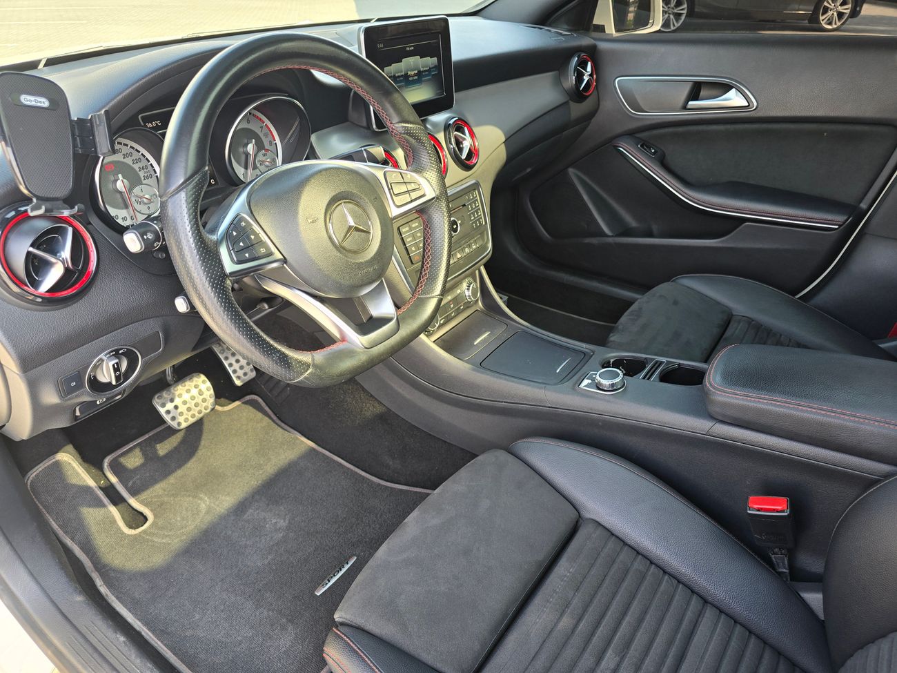 Mercedes-Benz CLA 250