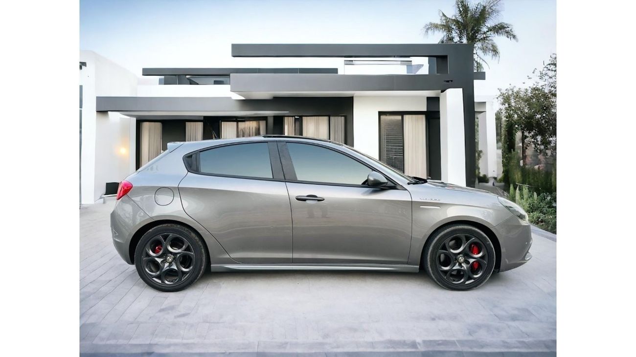 Alfa Romeo Giulietta Veloce AED 710 PM | ALFA ROMEO GIULIETTA 1.8 TC I4 | GCC | 0% DP | WELL MAINTAINED | STYLING EXTERIO