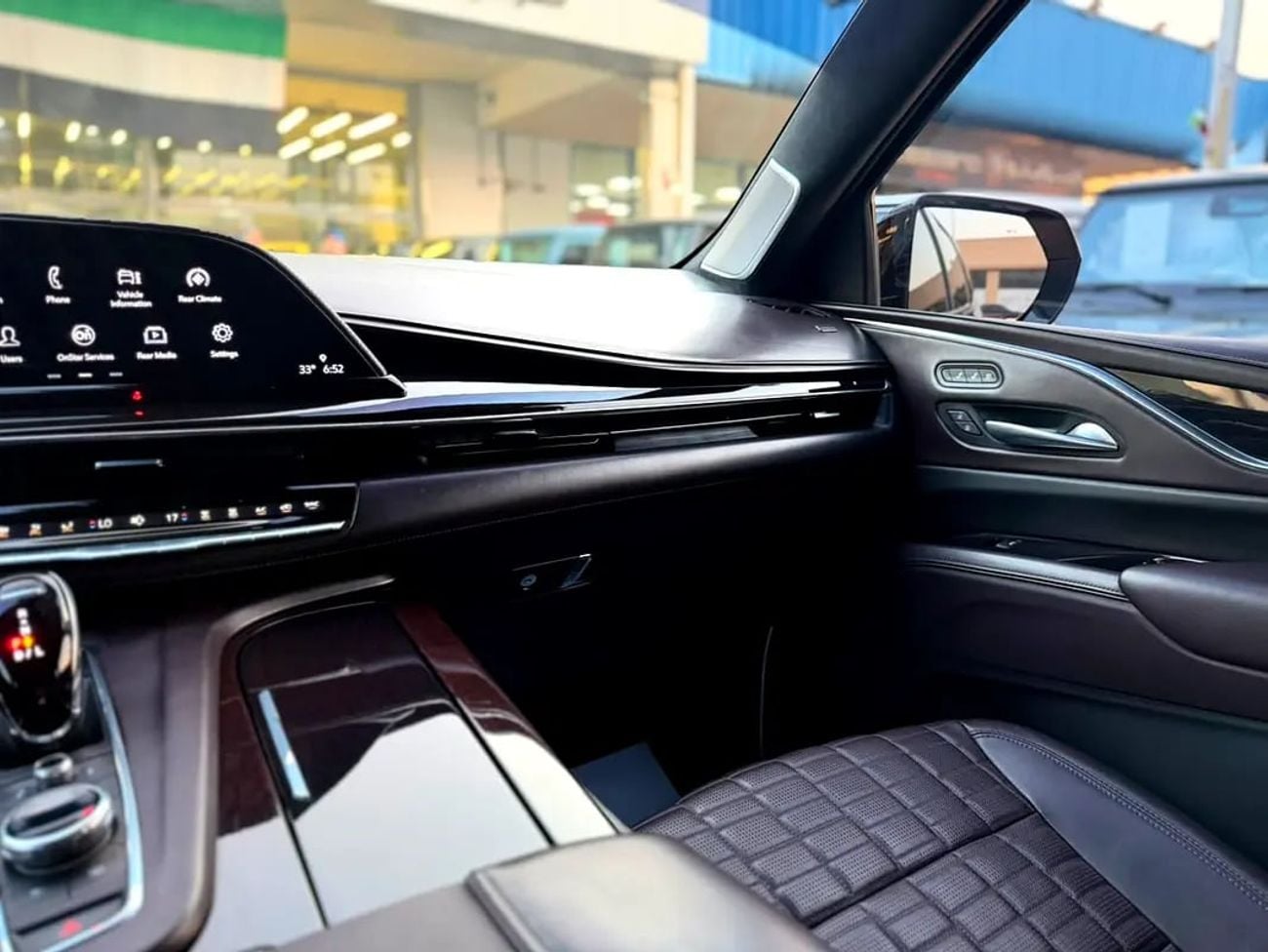 كاديلاك إسكالاد SPORT PLATINUM | GCC Specs | Pristine Condition