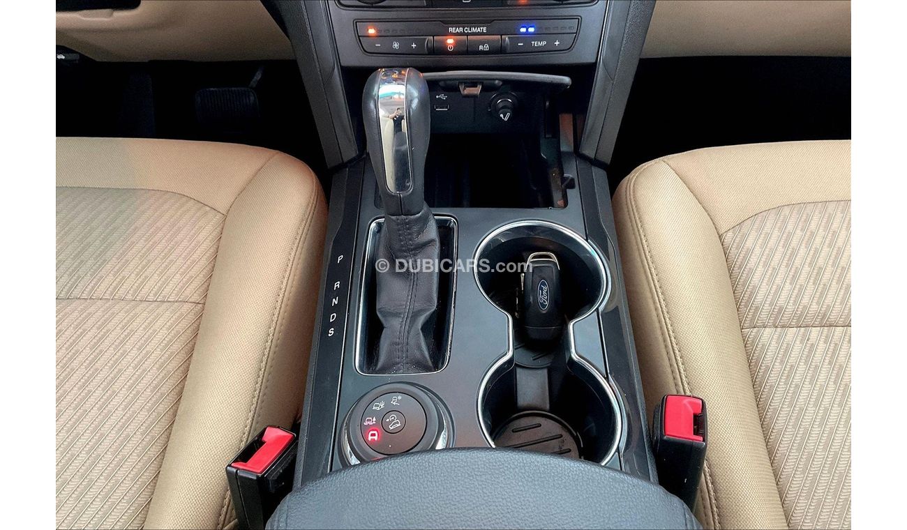 Ford Explorer XL / Standard