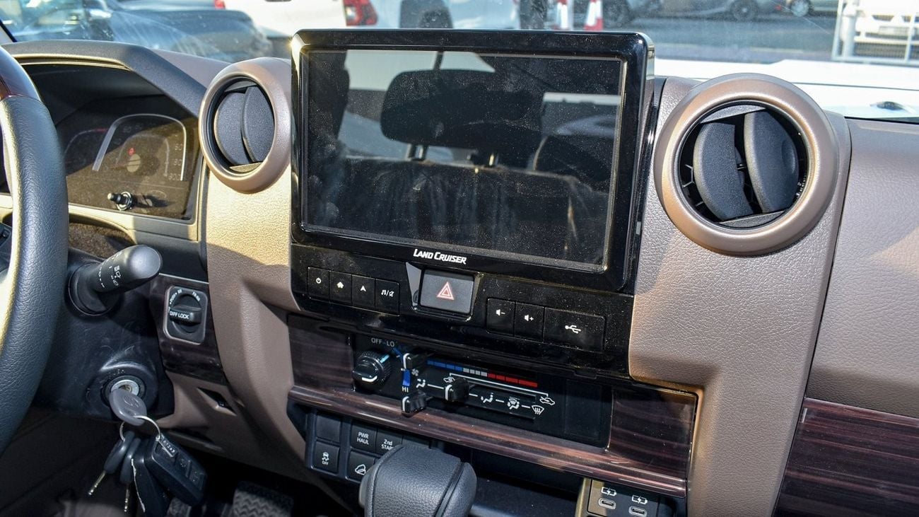 تويوتا لاند كروزر 70 2.8L Diesel