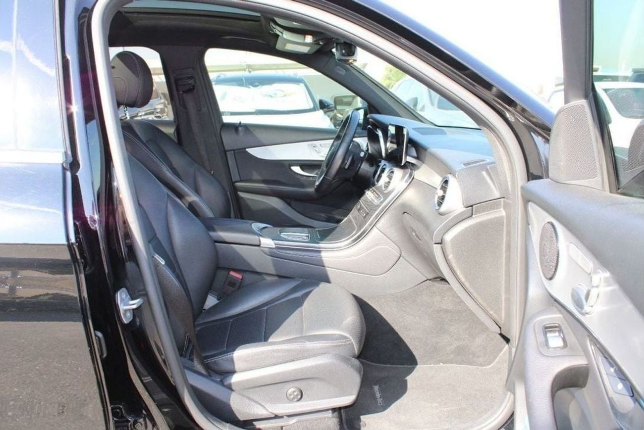 Mercedes-Benz GLC 300 Coupe 2.0L