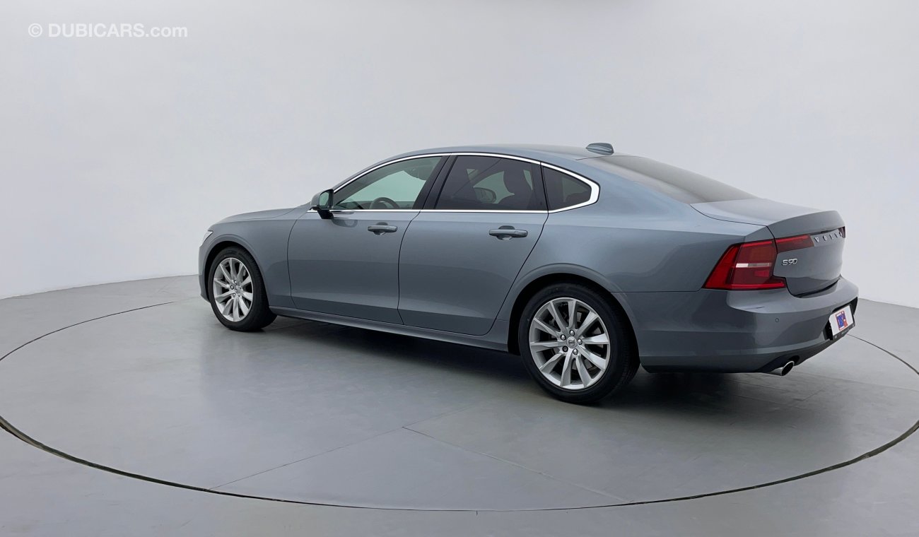 Volvo S90 MOMENTUM 2000