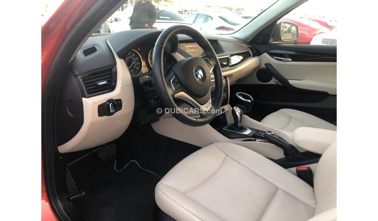 بي أم دبليو X1 موديل 2015 حاله ممتازه من الداخل والخارج فل مواصفات كراسي جلد ومثبت سرعه وردارونقطه عمياء وتواير جدد