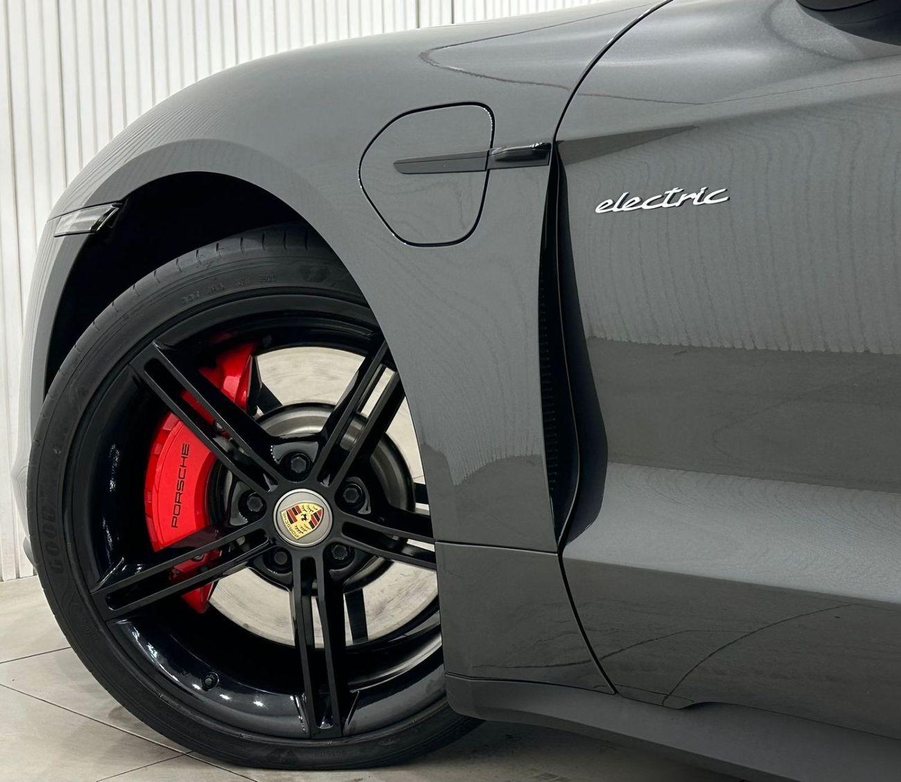 Porsche Taycan 2021 Porsche Taycan 4S, Dec 2028 Porsche Battery Warranty, Full Options, Very Low Kms, GCC