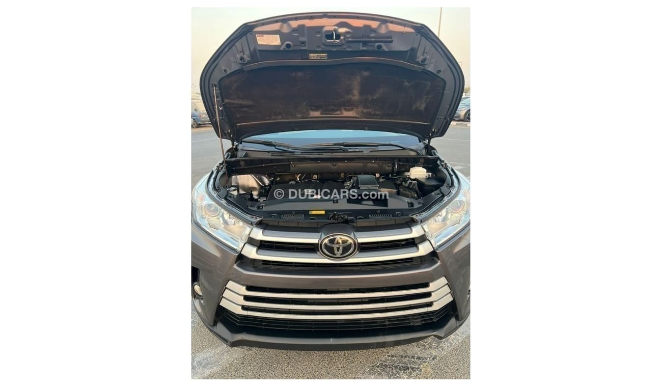 Toyota Highlander *Offer*2019 Toyota Highlander XLE 3.5L V6 Full Option - UAE PASS