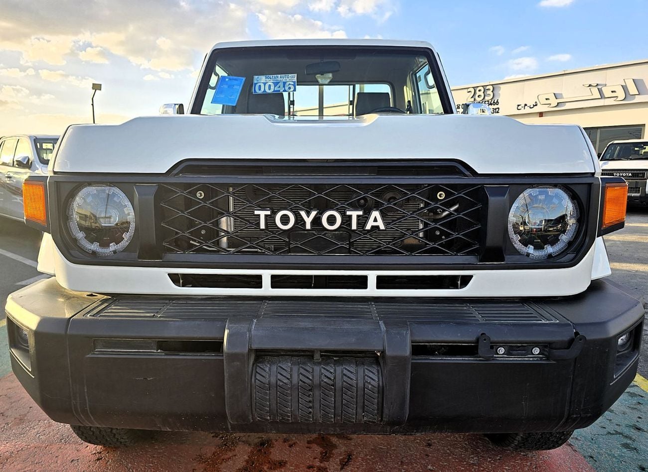 Toyota Land Cruiser Pick Up SC 4.0L Toyota L.C Single cabin Pick Up 4.0l petrol v6 M/T 4WD Gcc specs  2025 Model