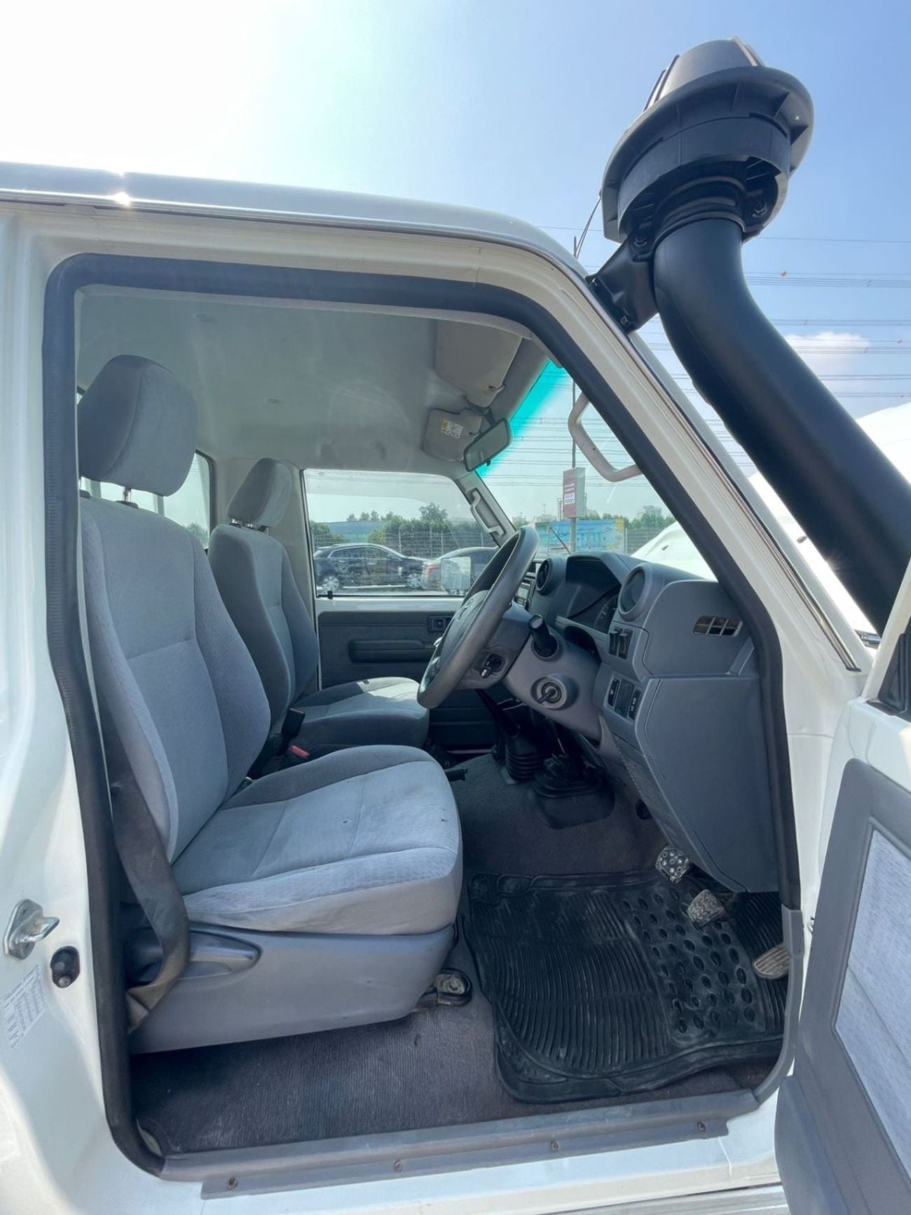 تويوتا لاند كروزر بيك آب RIGHT HAND VEHICLE ONLY FOR EXPORT 4.5 LITER