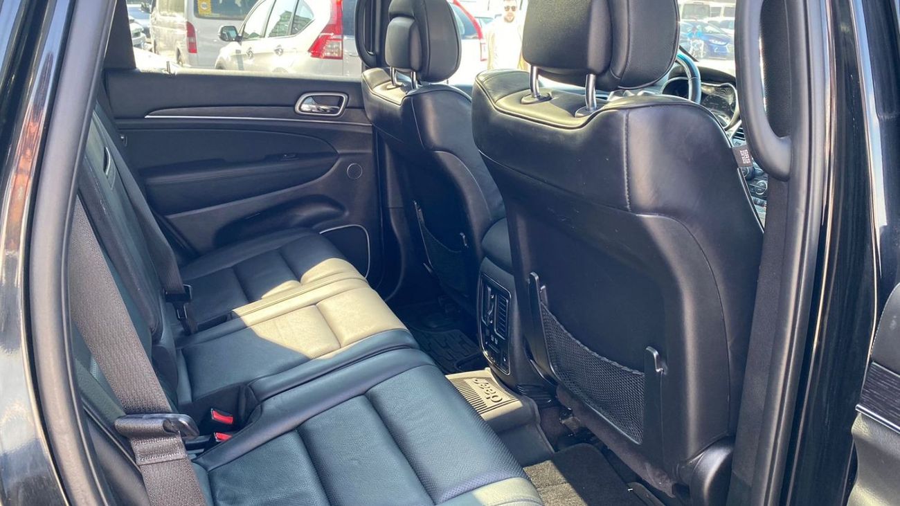 جيب جراند شيروكي ساميت