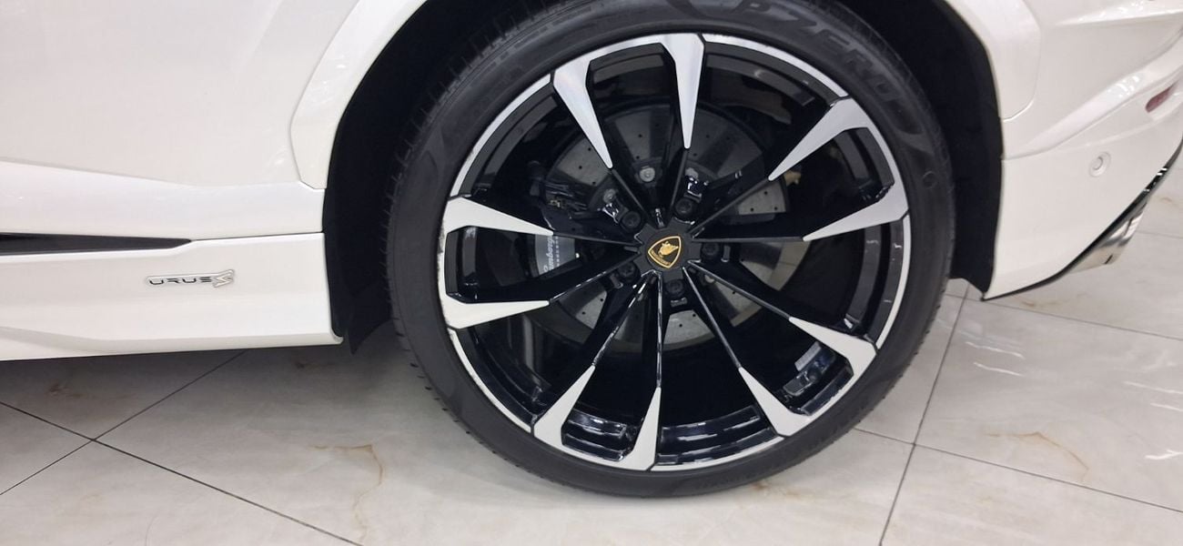 Lamborghini Urus PERFORMANTE Besboke Edition AD PERSONAM